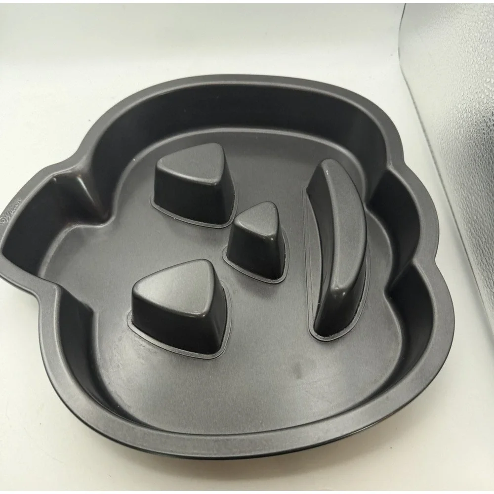 Wilton Jack O Lantern Pumpkin Cake Pan 11